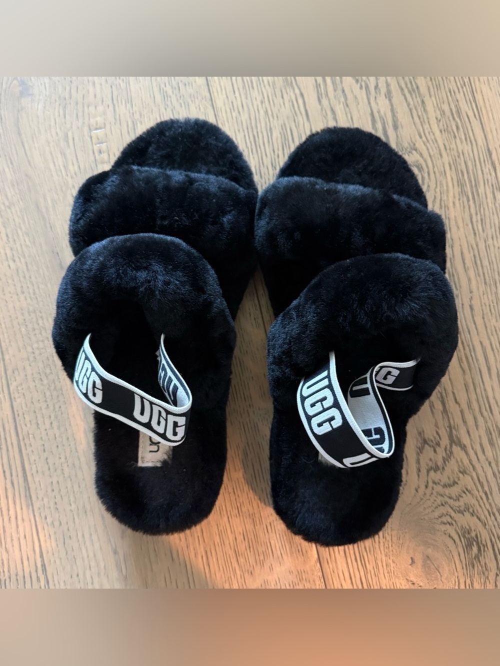 UGG Oh Yeah Slides, Black Sheepskin Sz 8 - Picture 7 of 7